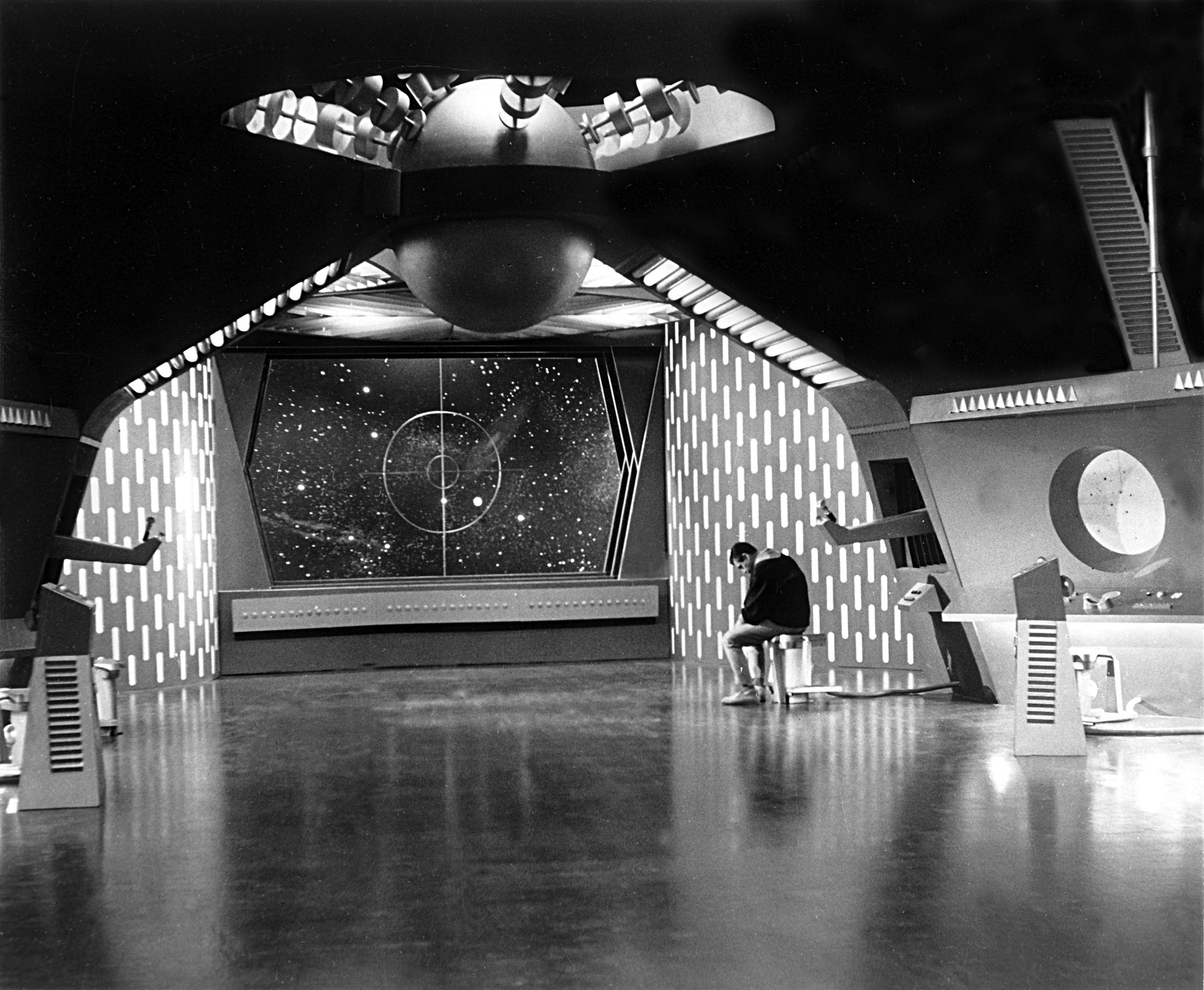 Sci-Fi Spaceship Helps Launch NYC Art Museum Exhibit